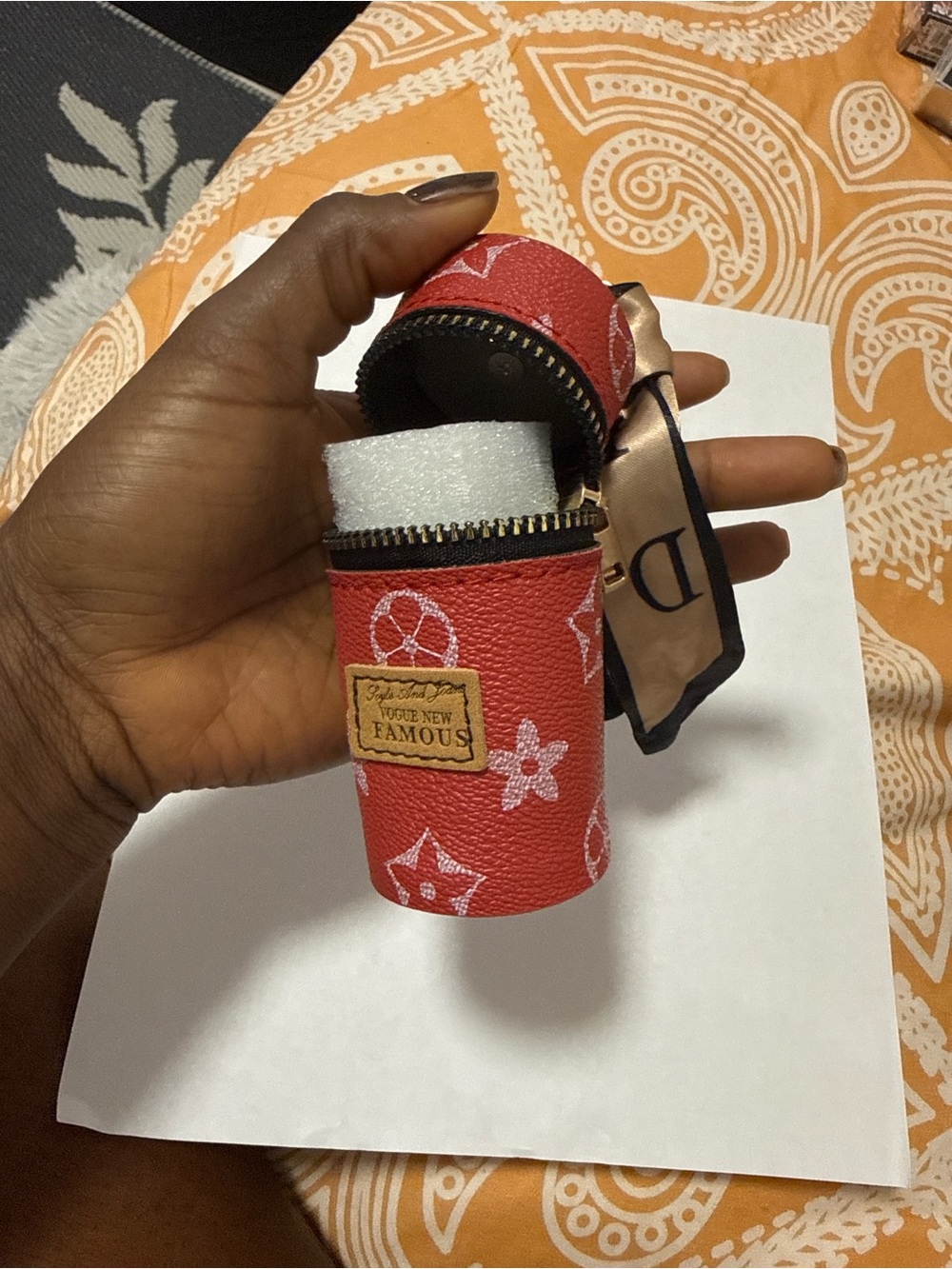 Famous Red Kids Accessory Travel Case - Small Zip Cylinder